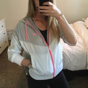 Women’s Nike Sportswear Windrunner